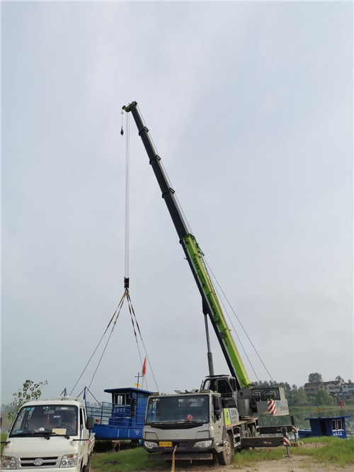 宏伟区桥梁建设吊装案例